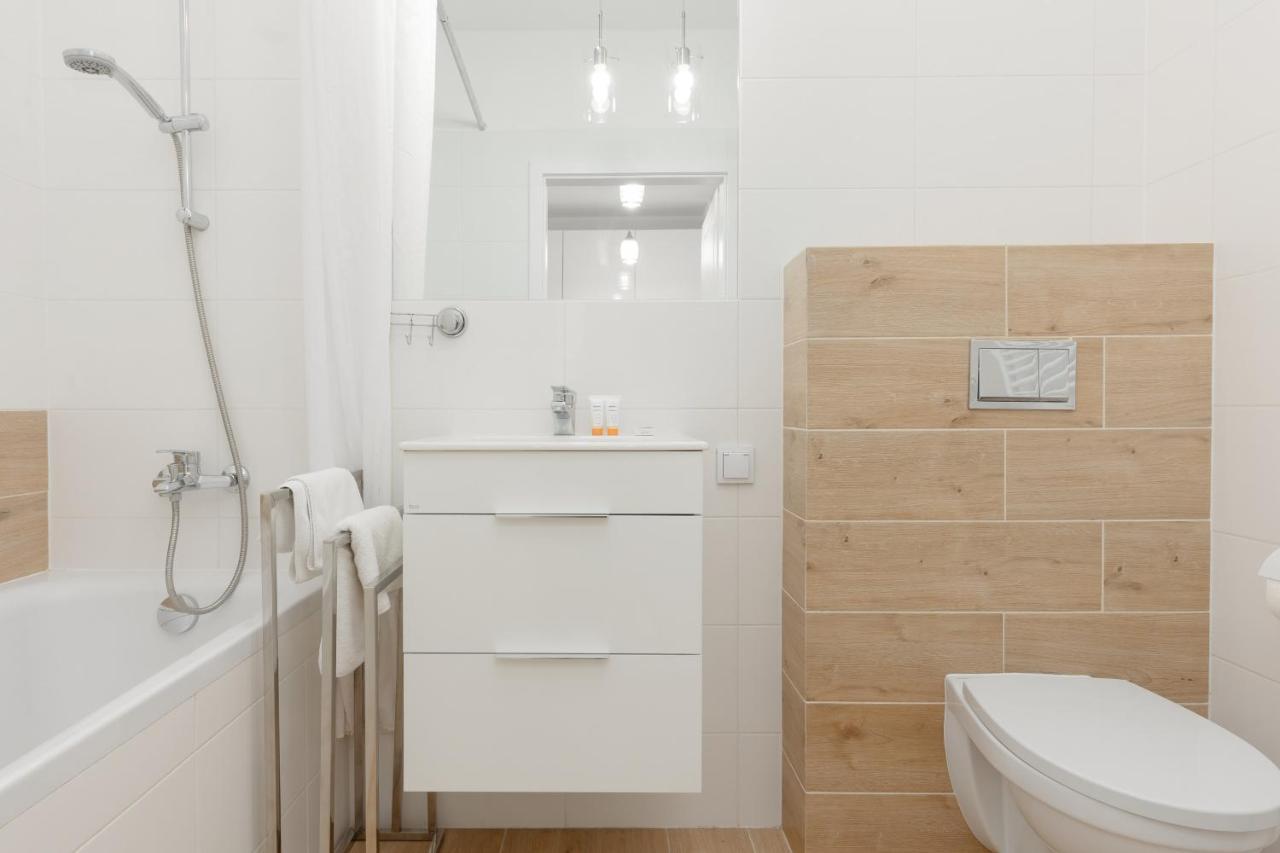 Apartment With Ac Warsaw Mokotow Business Centre By Noclegi Renters Luaran gambar